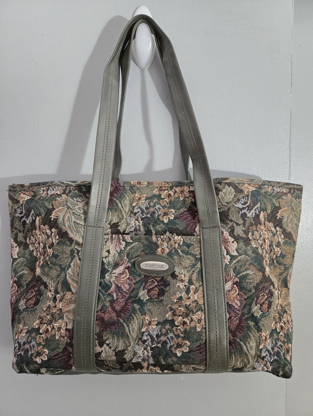 Vuntage Floral Tapestry Tote with Leather Trim